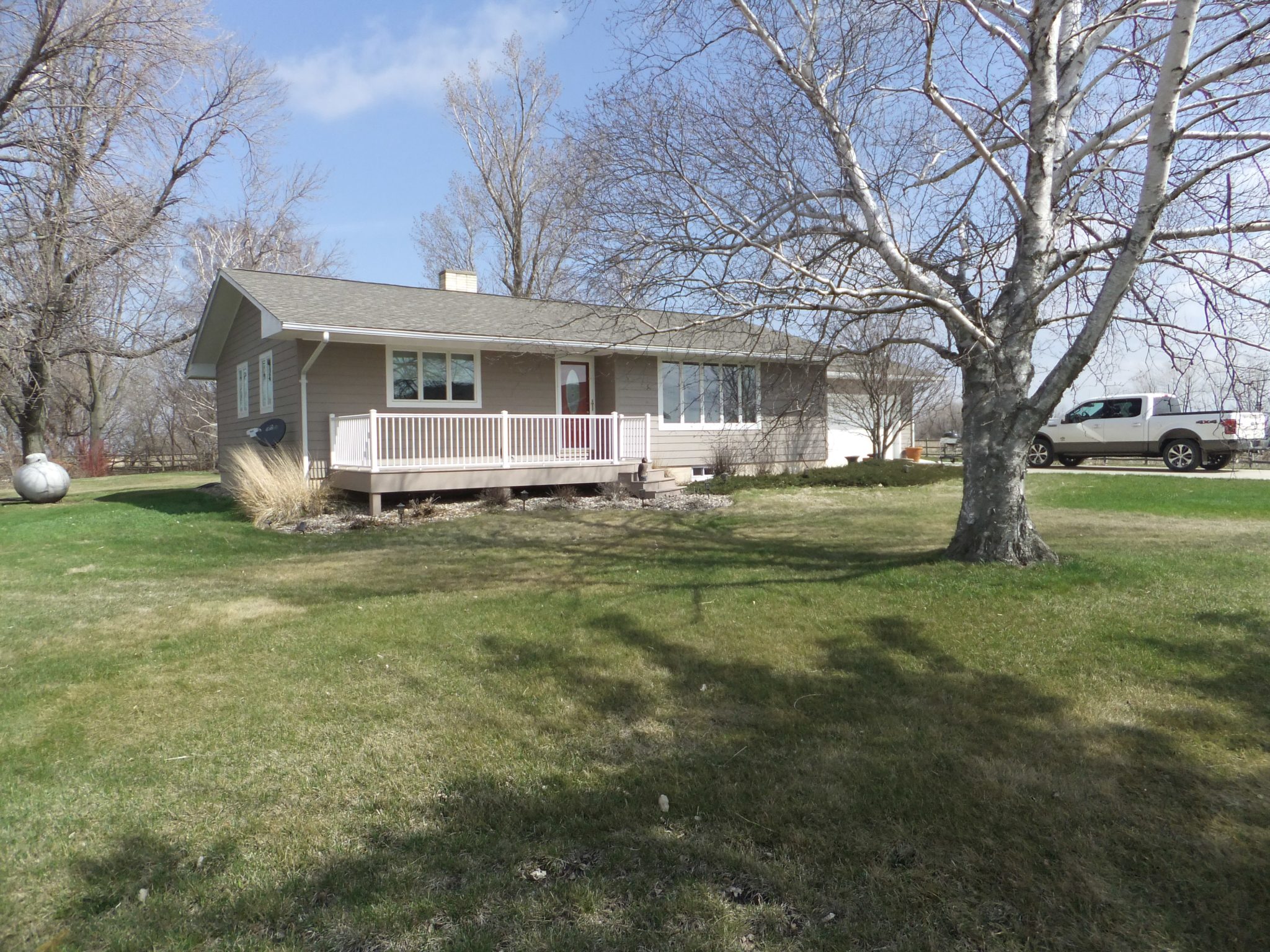 Dakota View Realty and Auctions Locally owned and operated real