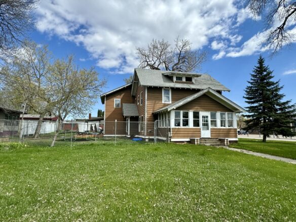 802 7th St. – Britton, SD