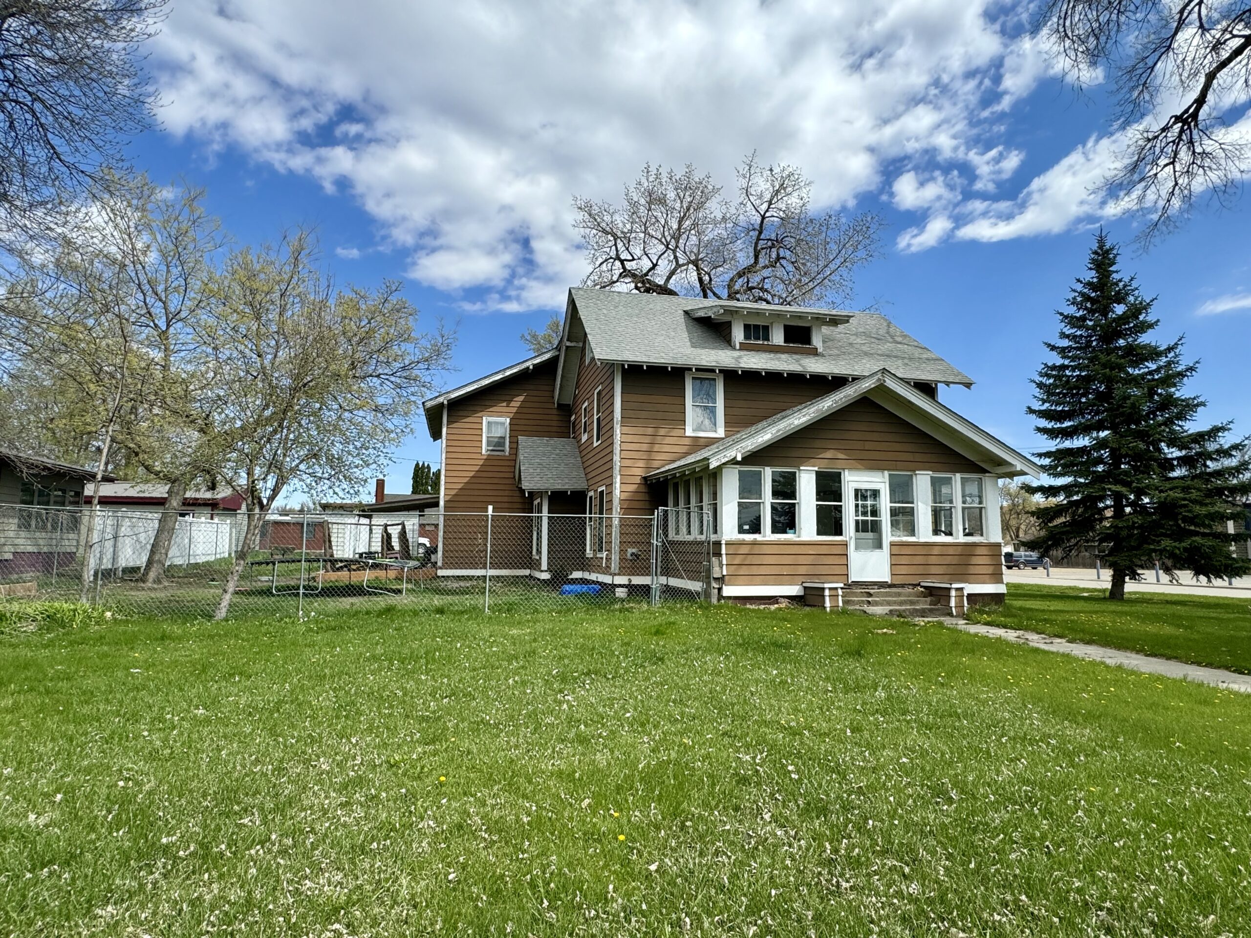 802 7th St. – Britton, SD
