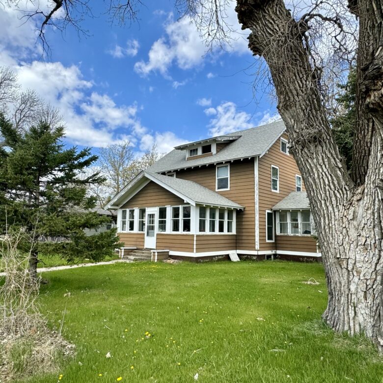 802 7th St. – Britton, SD