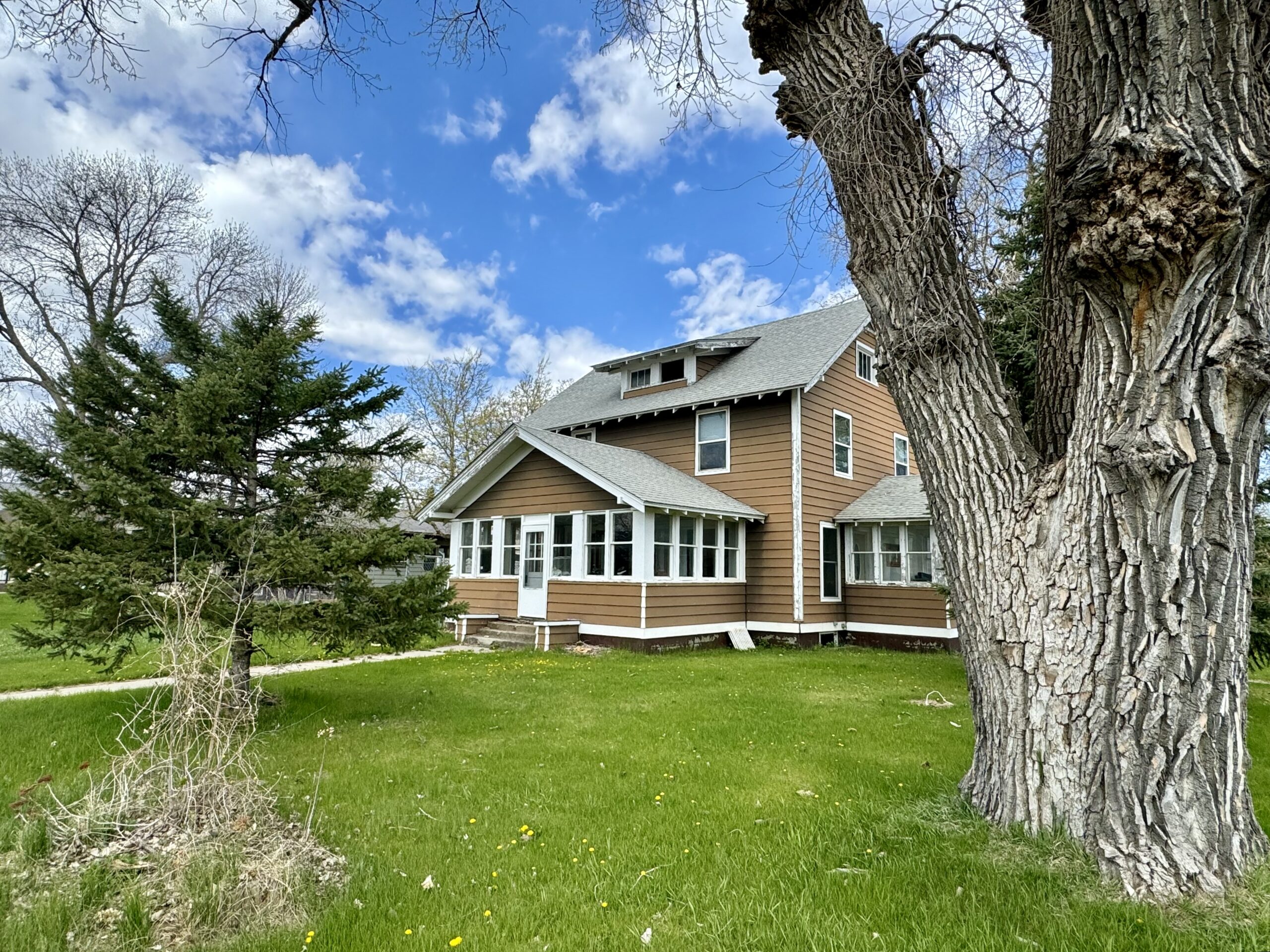 802 7th St. – Britton, SD