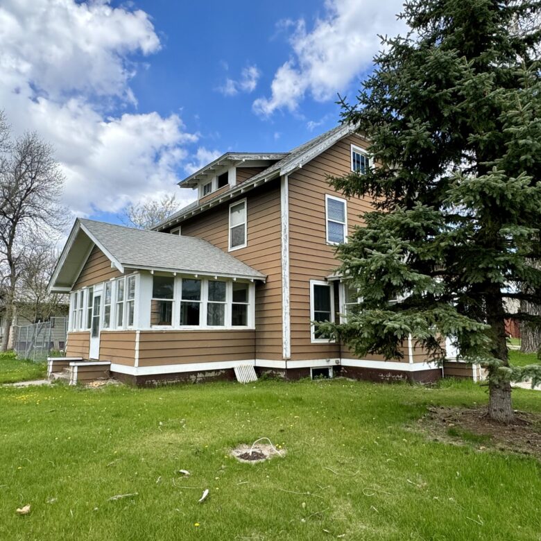 802 7th St. – Britton, SD