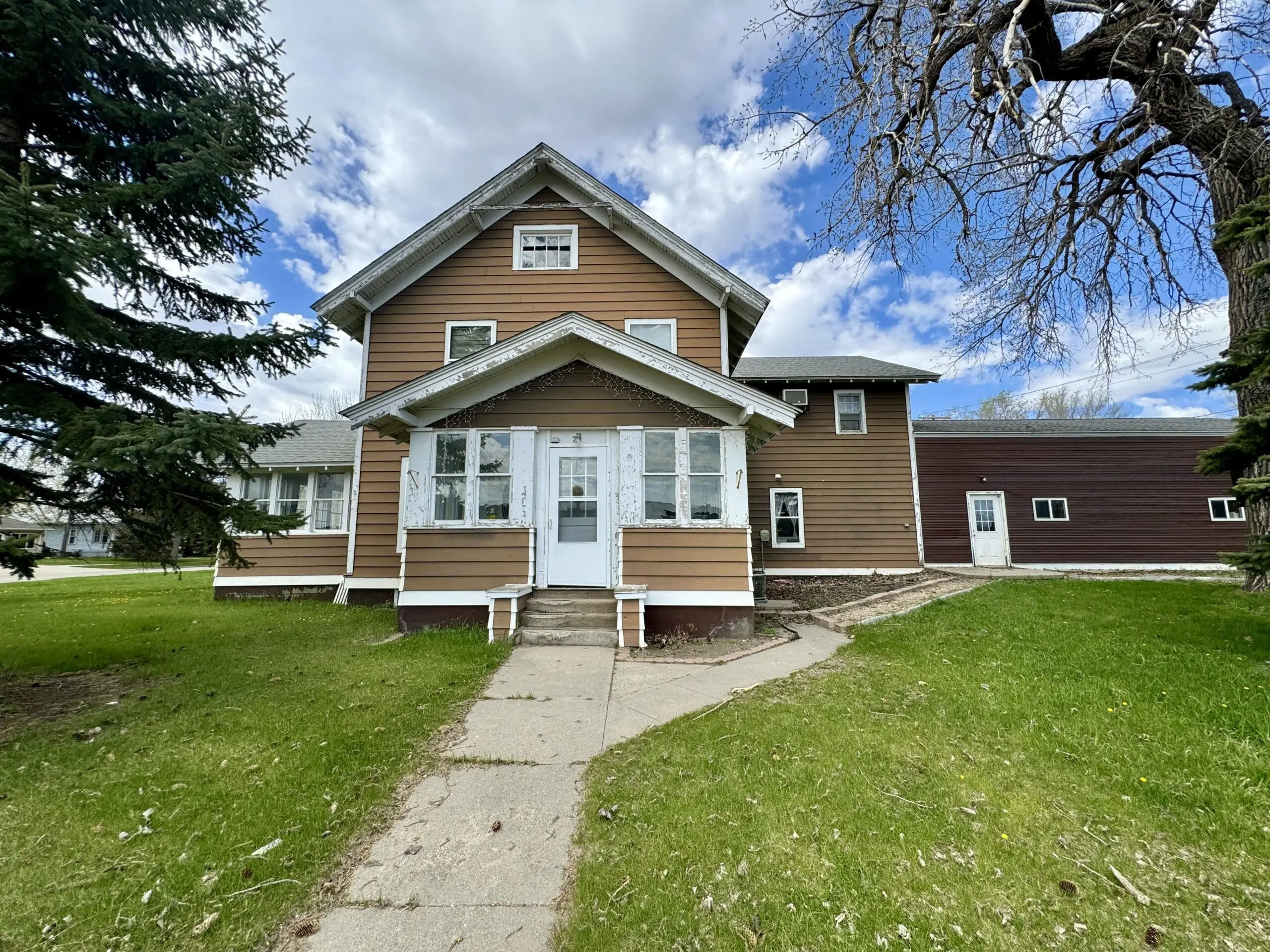 802 7th St. – Britton, SD