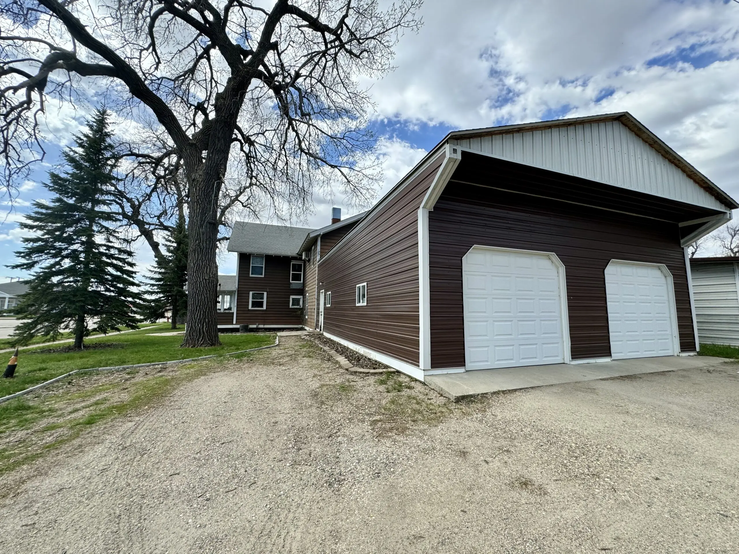 802 7th St. – Britton, SD