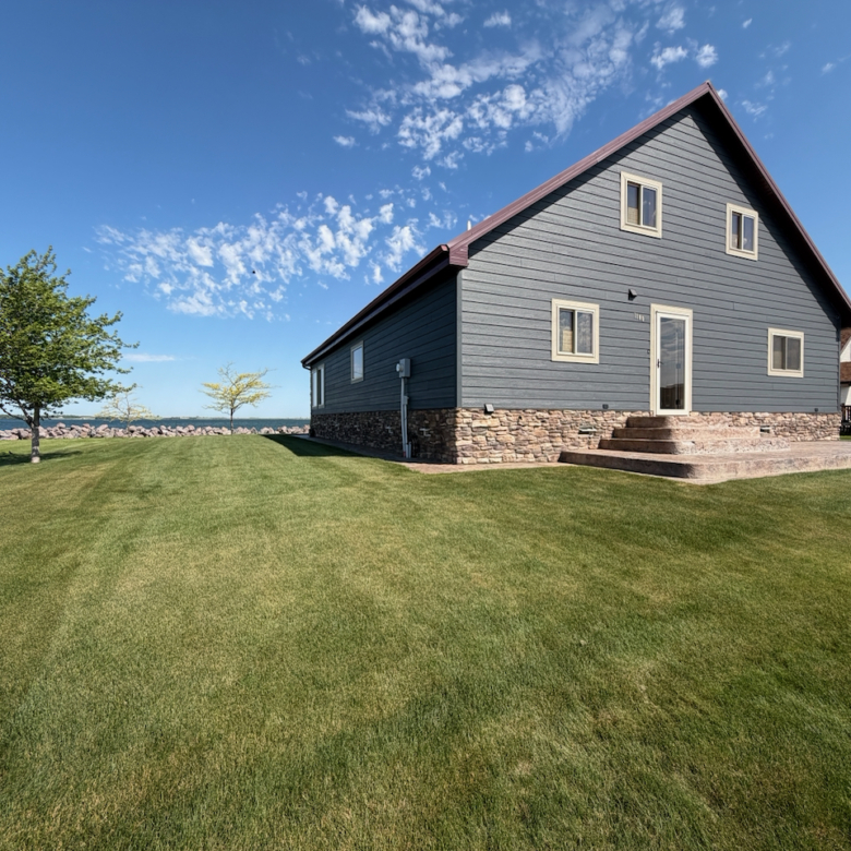 Blue Dog Lake – 1100 E Lakeshore Drive – Waubay, SD