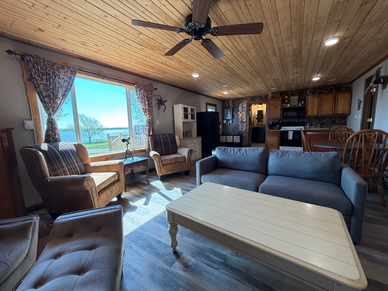 Waubay Lake – 7042 436th Ave