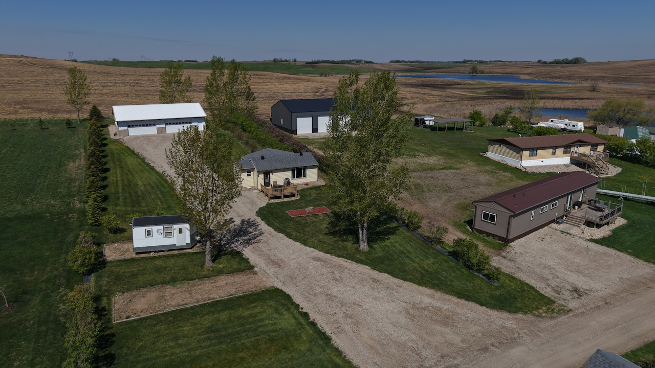 Waubay Lake – 7042 436th Ave