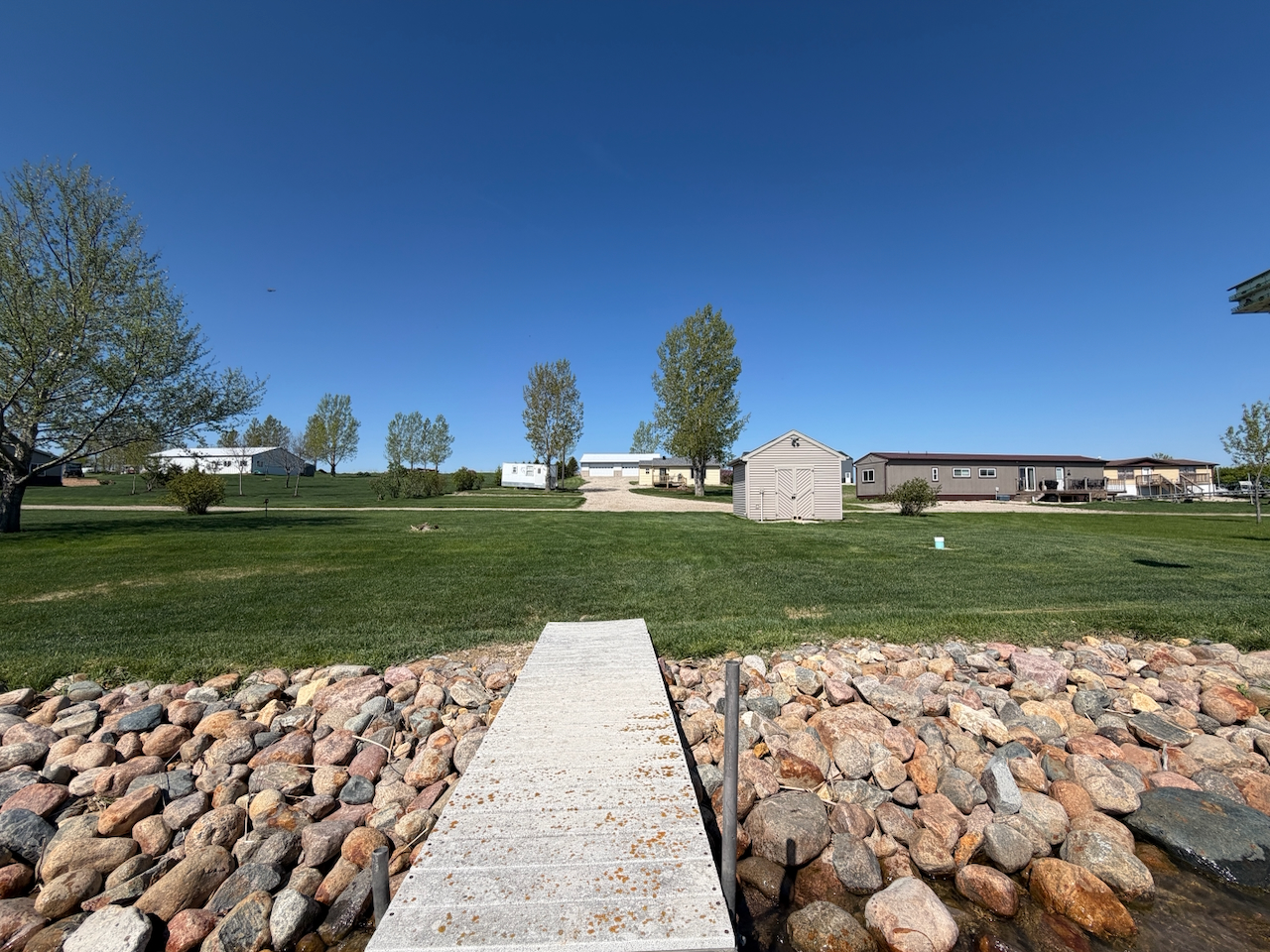 Waubay Lake – 7042 436th Ave