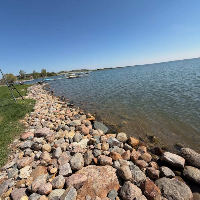 Waubay Lake – 7042 436th Ave