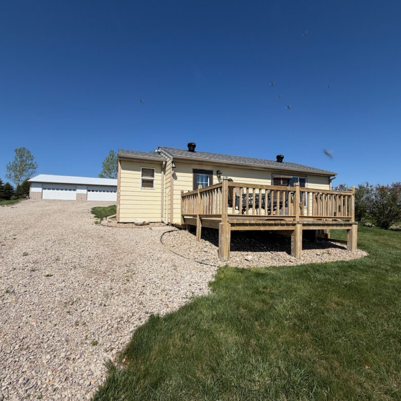 Waubay Lake – 7042 436th Ave