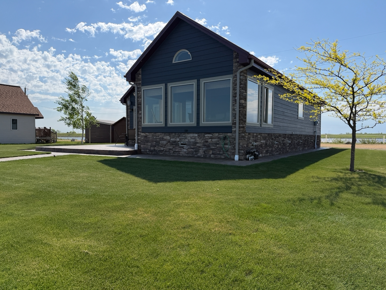 Blue Dog Lake – 1100 E Lakeshore Drive – Waubay, SD