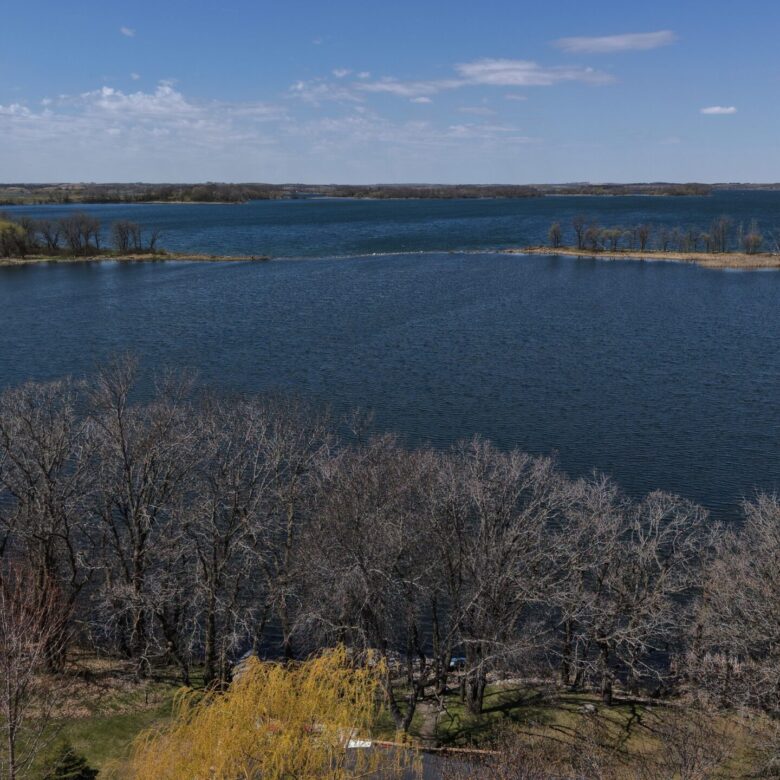 Roykota Bay – 116897 Roykota Dr. Lake City, SD