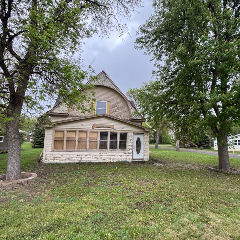 412 Elm Street – Langford, SD