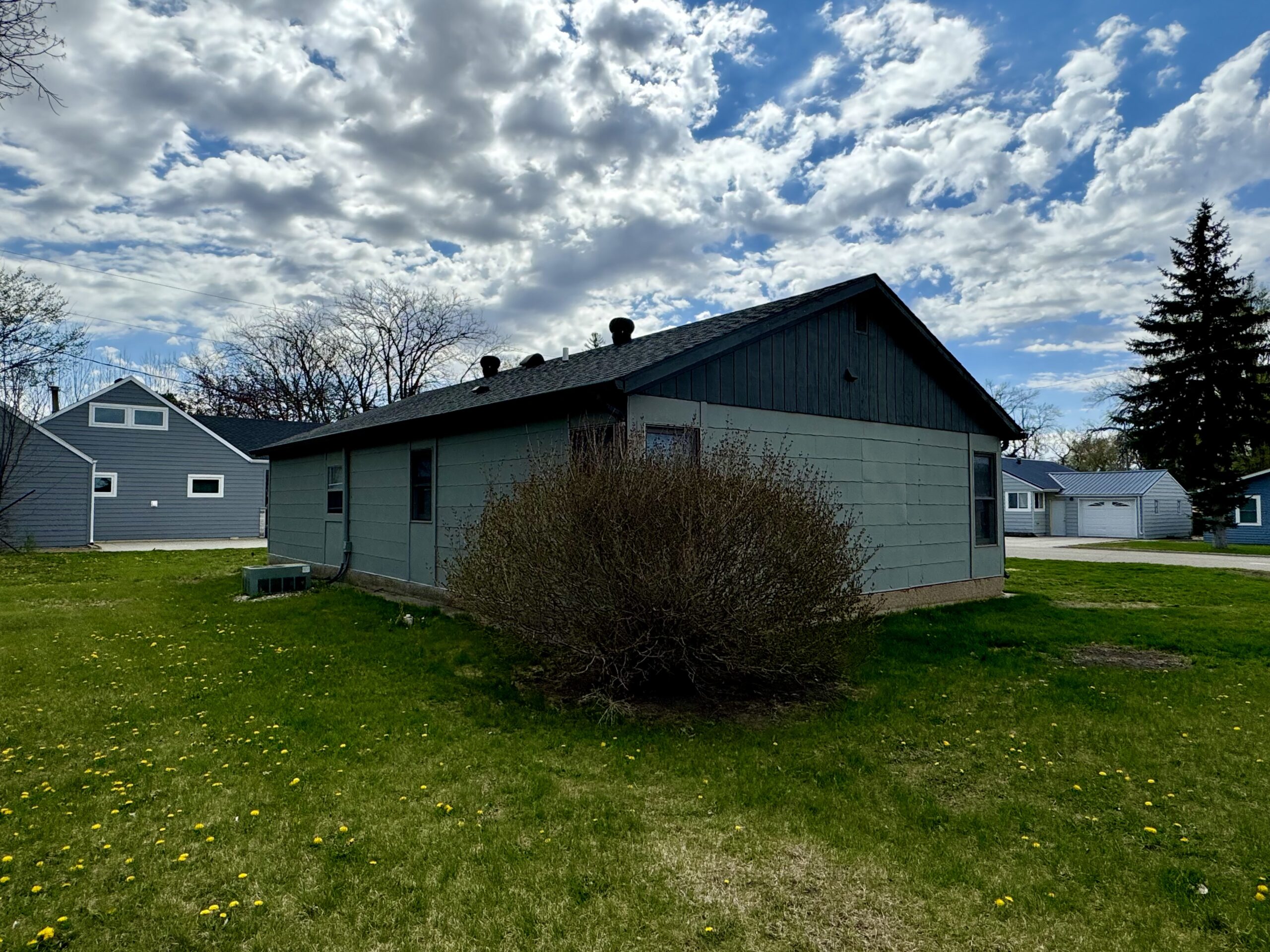 1110 2nd St. – Britton, SD