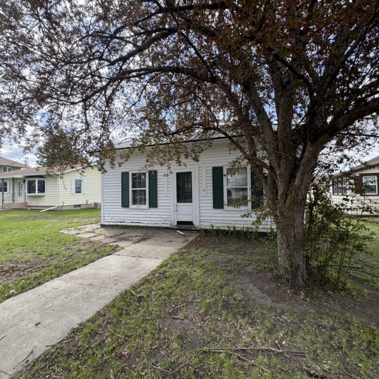 909 7th St. – Britton