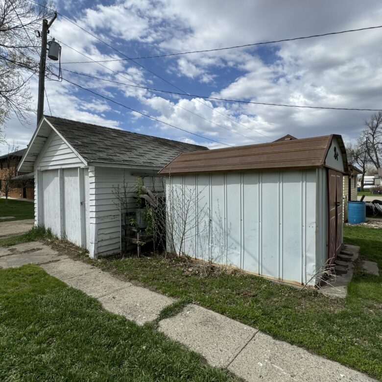 909 7th St. – Britton