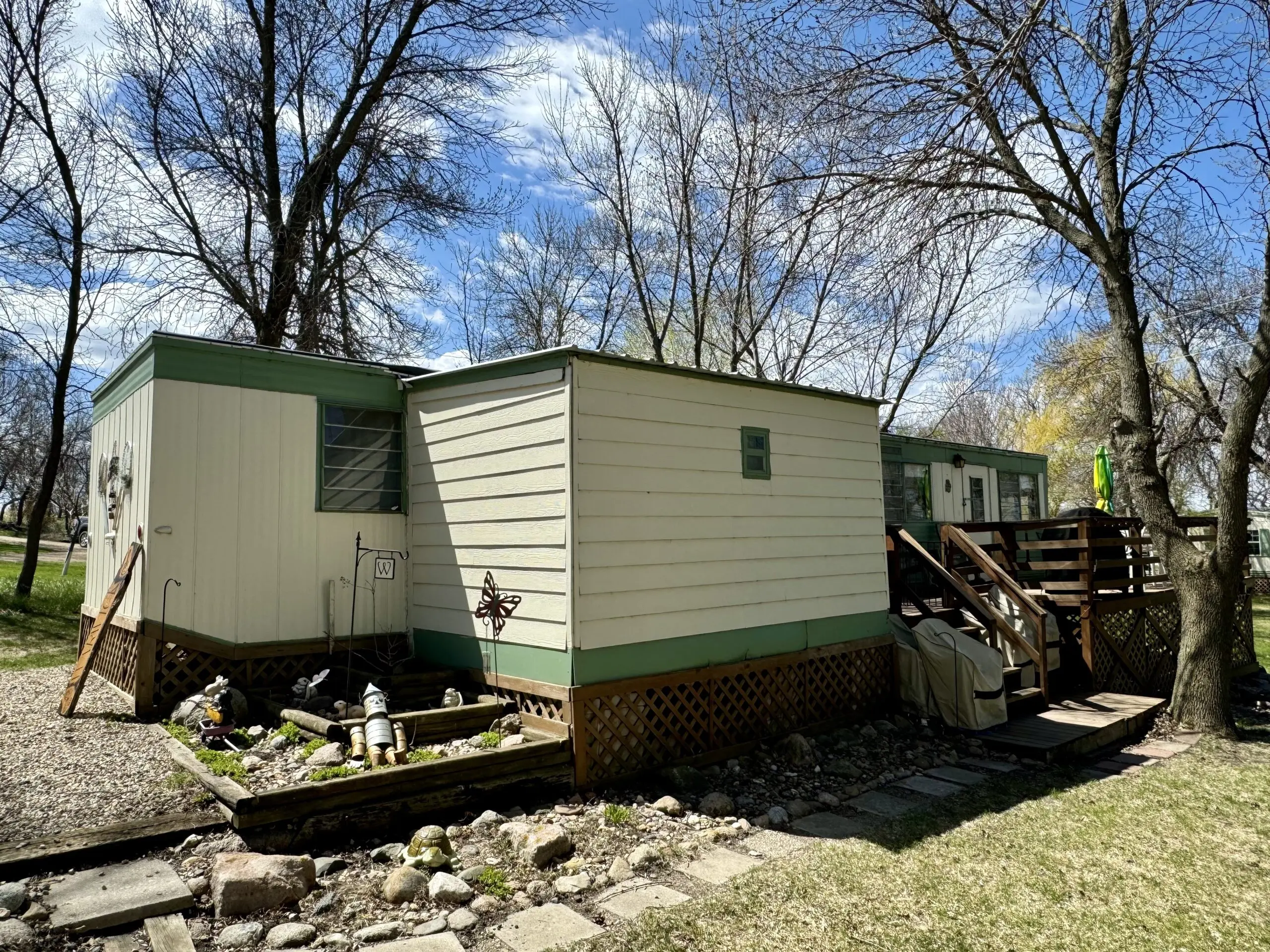 Roykota Bay – 116897 Roykota Dr. Lake City, SD