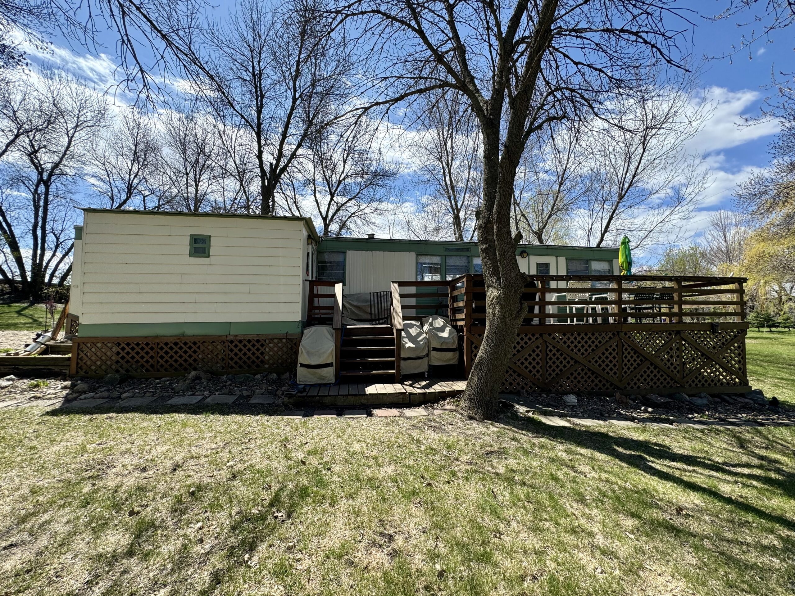 Roykota Bay – 116897 Roykota Dr. Lake City, SD