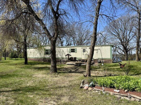 Roykota Bay – 116897 Roykota Dr. Lake City, SD