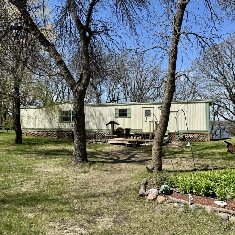 Roykota Bay – 116897 Roykota Dr. Lake City, SD