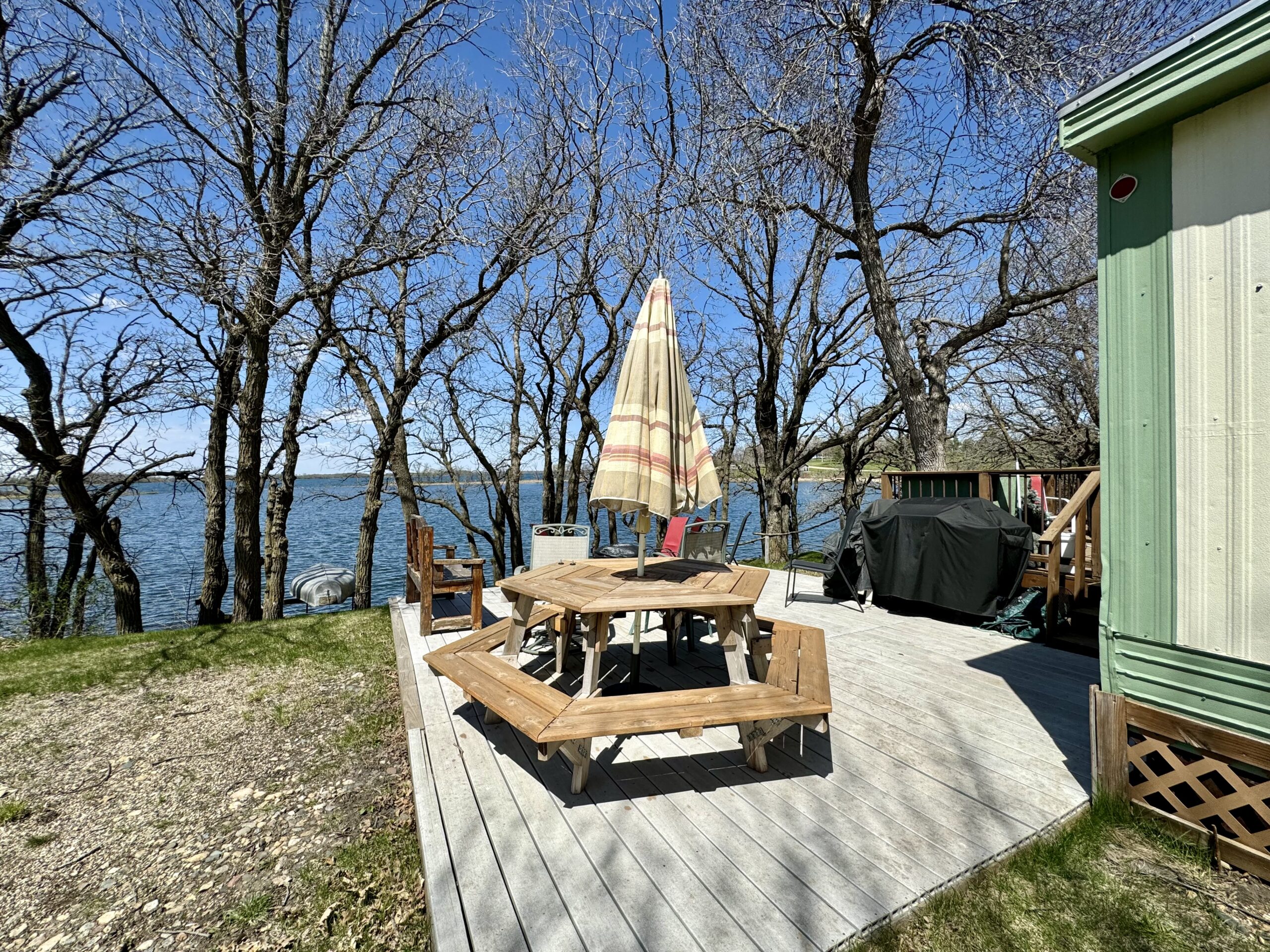 Roykota Bay – 116897 Roykota Dr. Lake City, SD