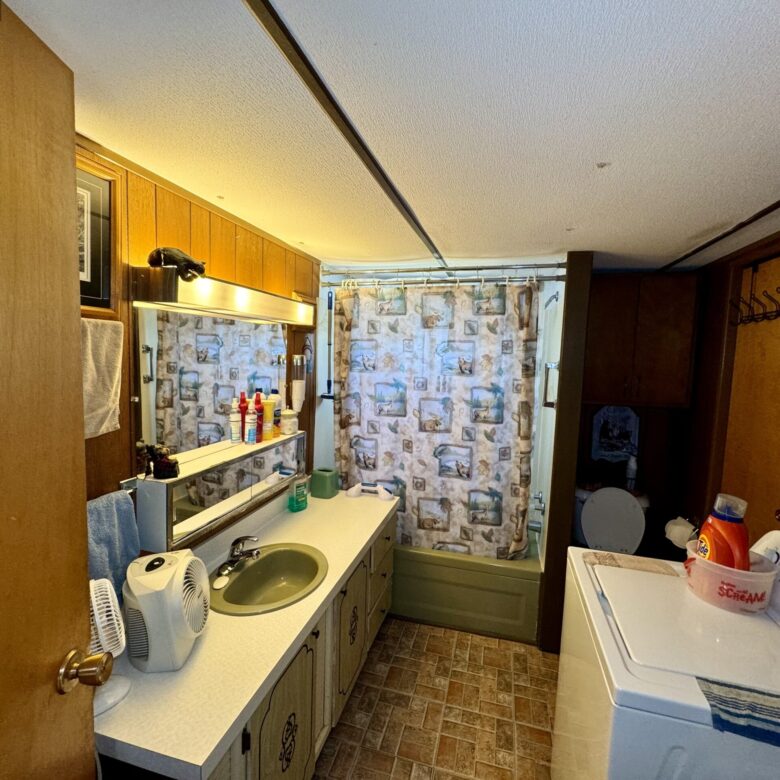 Roykota Bay – 116897 Roykota Dr. Lake City, SD