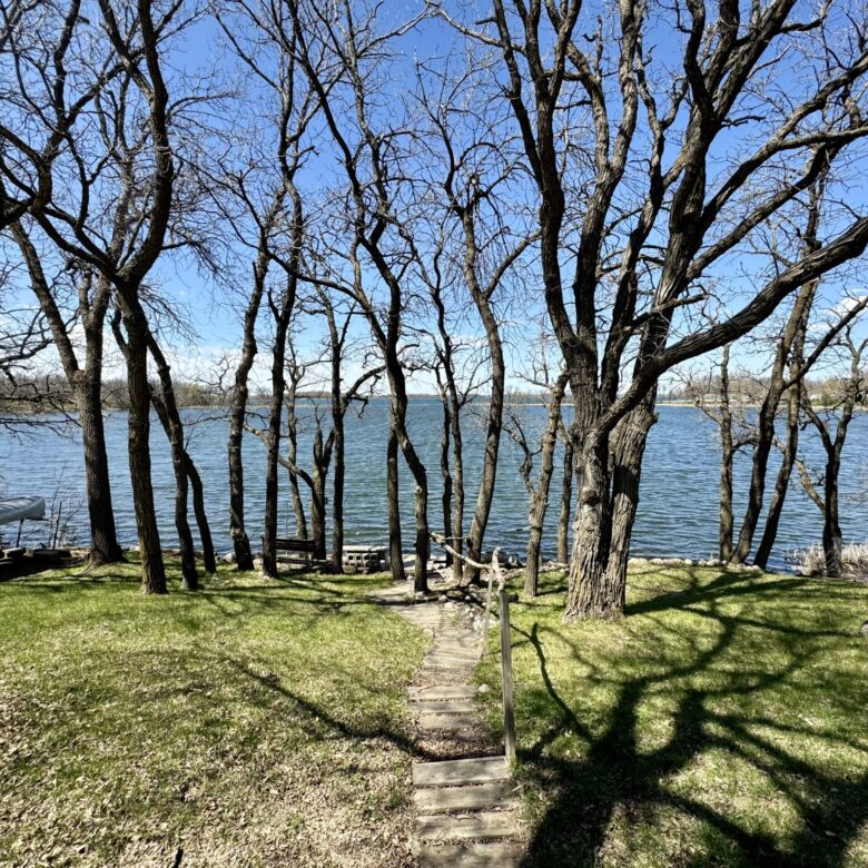Roykota Bay – 116897 Roykota Dr. Lake City, SD