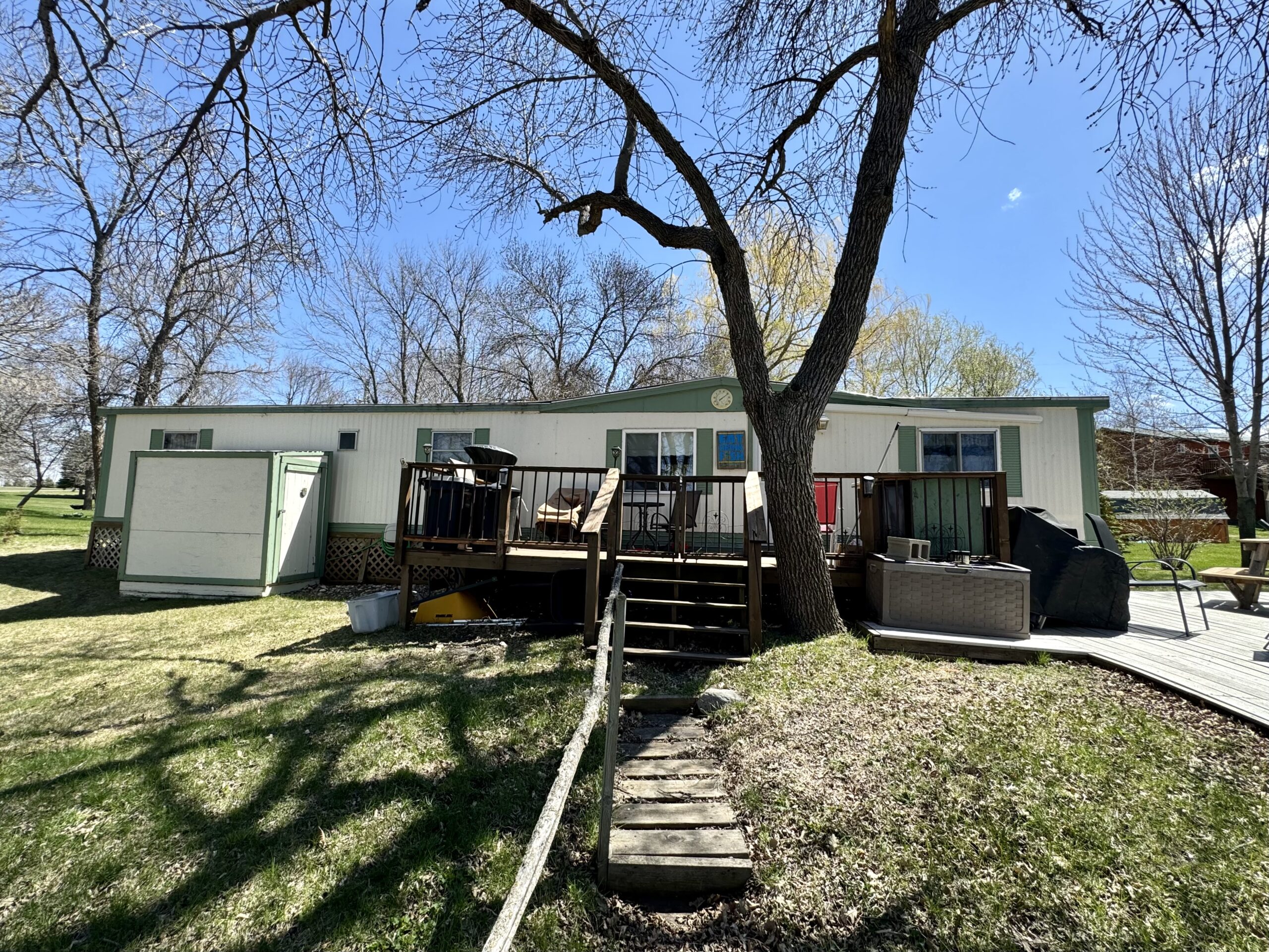 Roykota Bay – 116897 Roykota Dr. Lake City, SD