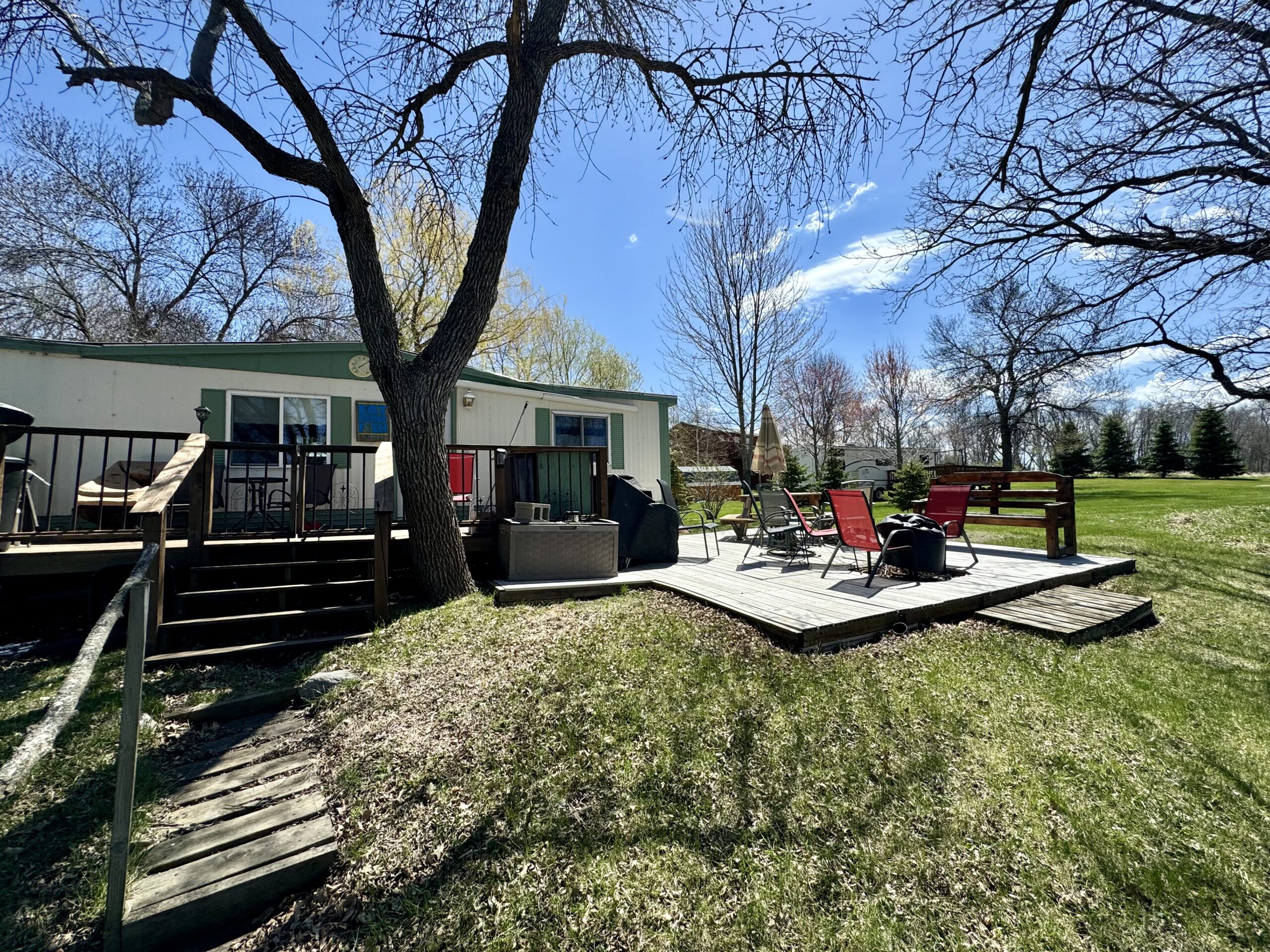 Roykota Bay – 116897 Roykota Dr. Lake City, SD