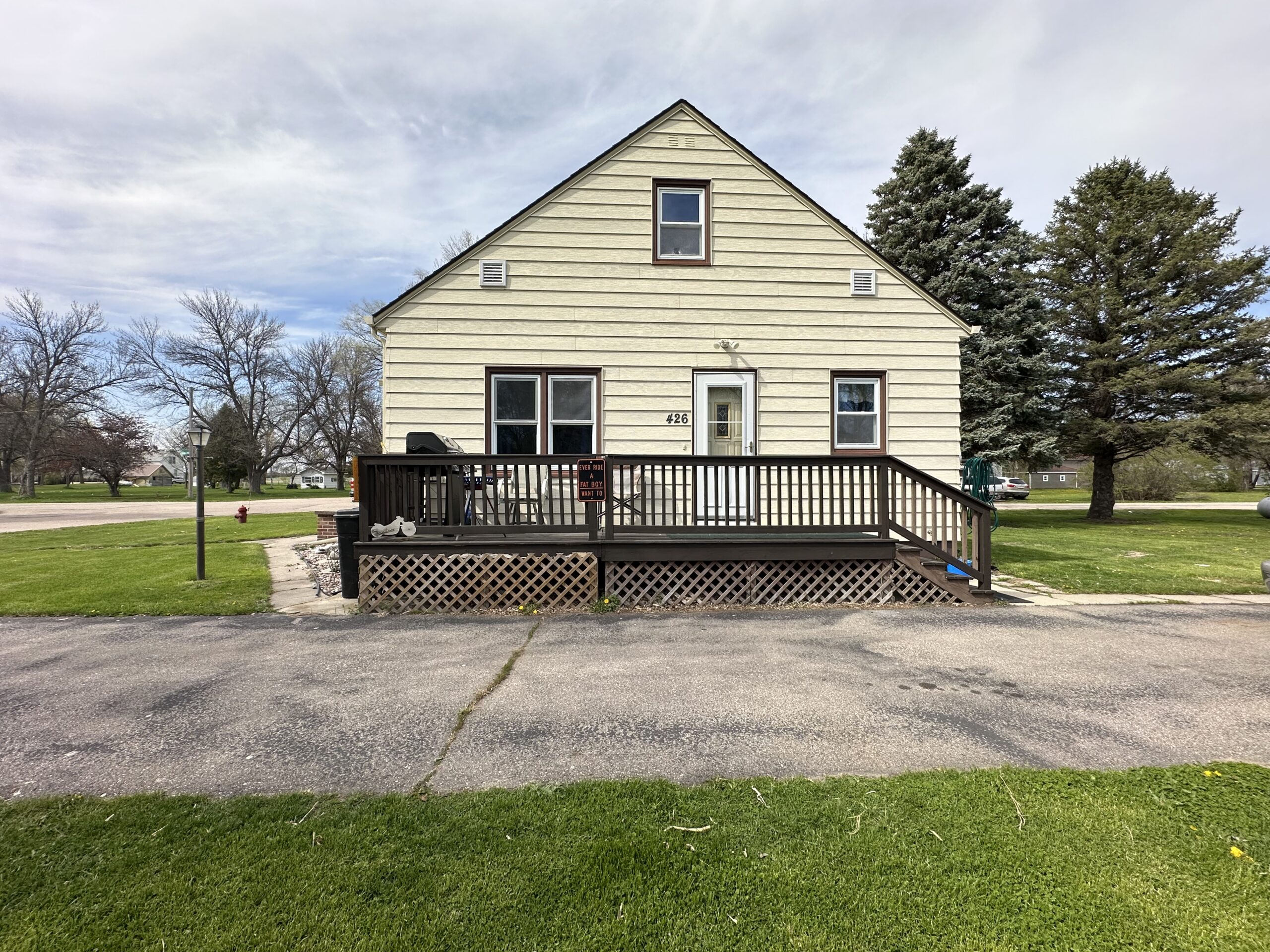 426 3rd St. N – Browns Valley, MN