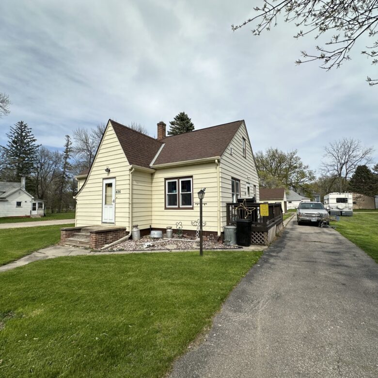 426 3rd St. N – Browns Valley, MN