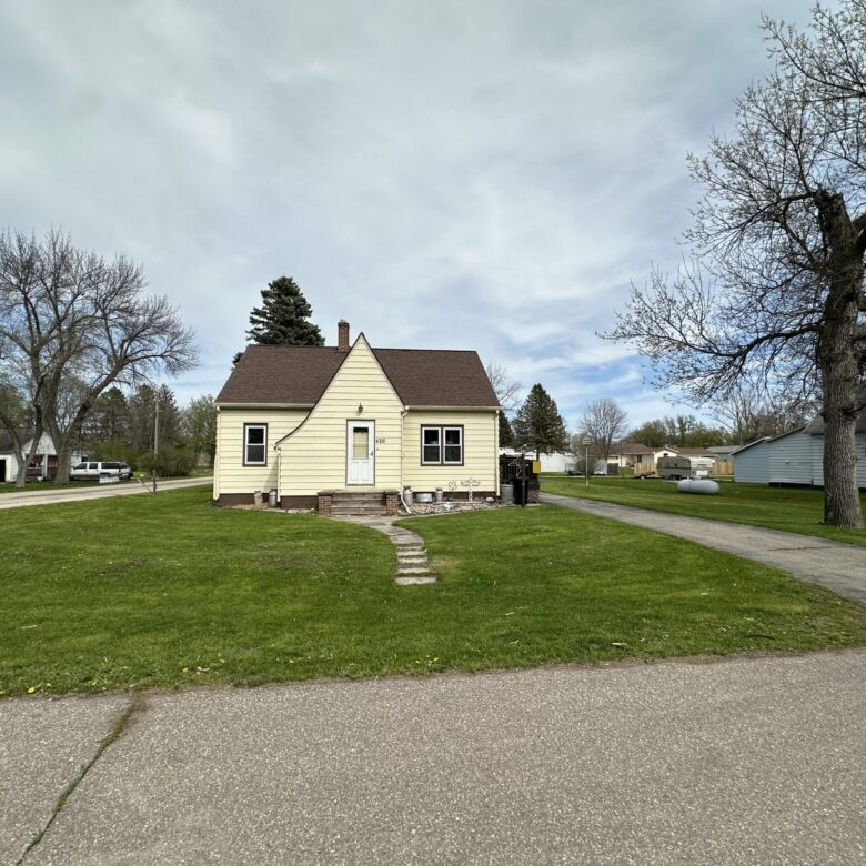 426 3rd St. N – Browns Valley, MN