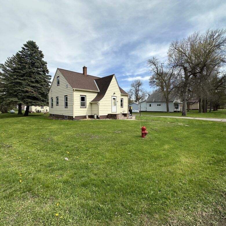 426 3rd St. N – Browns Valley, MN