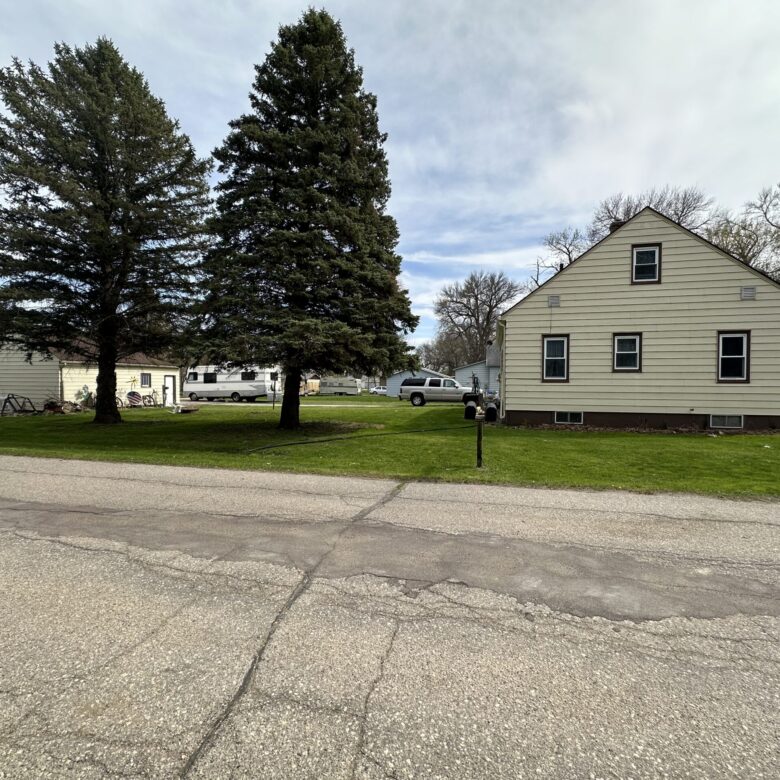 426 3rd St. N – Browns Valley, MN