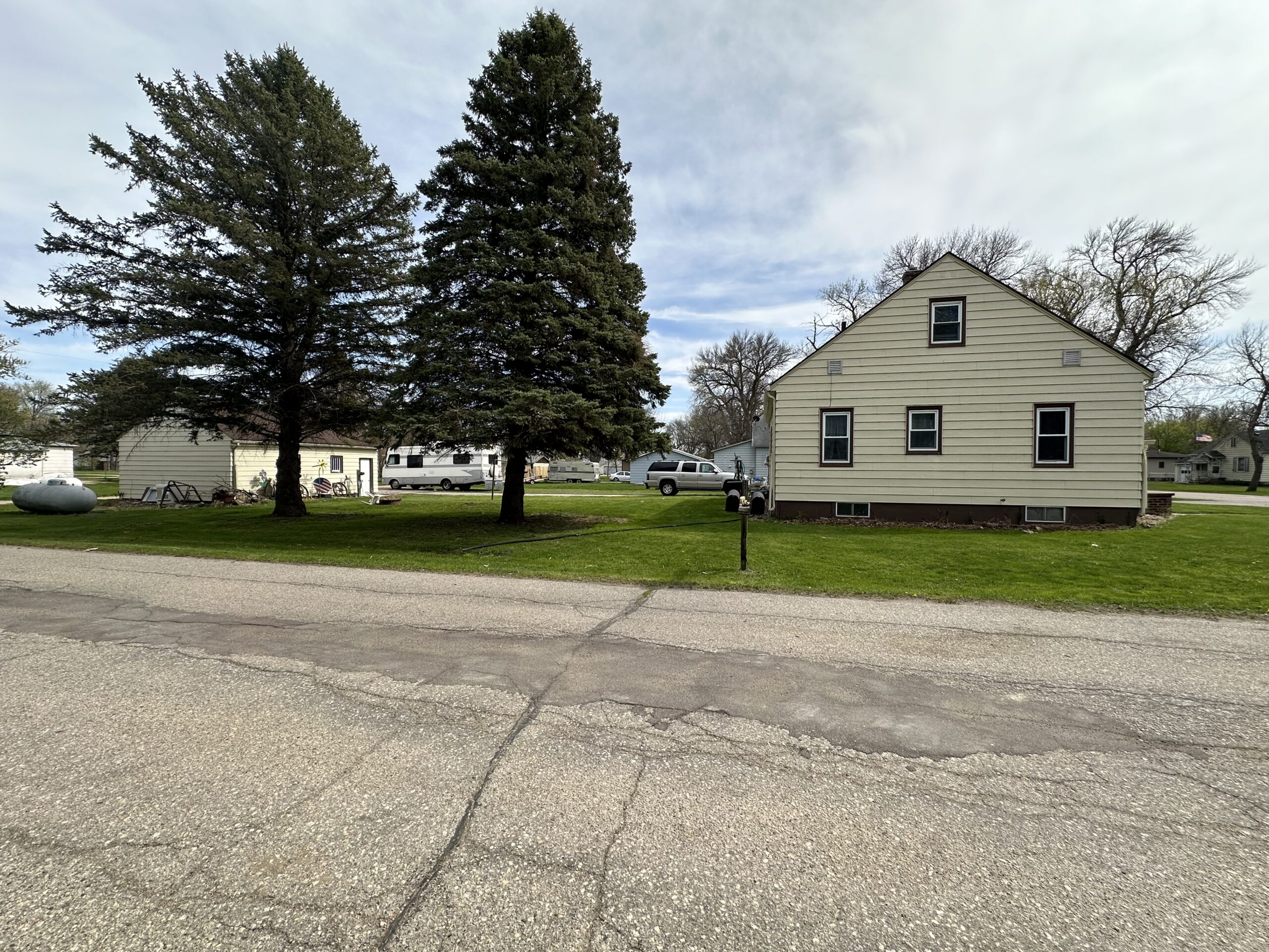 426 3rd St. N – Browns Valley, MN
