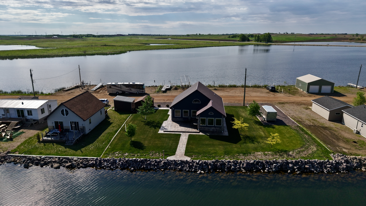 Blue Dog Lake – 1100 E Lakeshore Drive – Waubay, SD