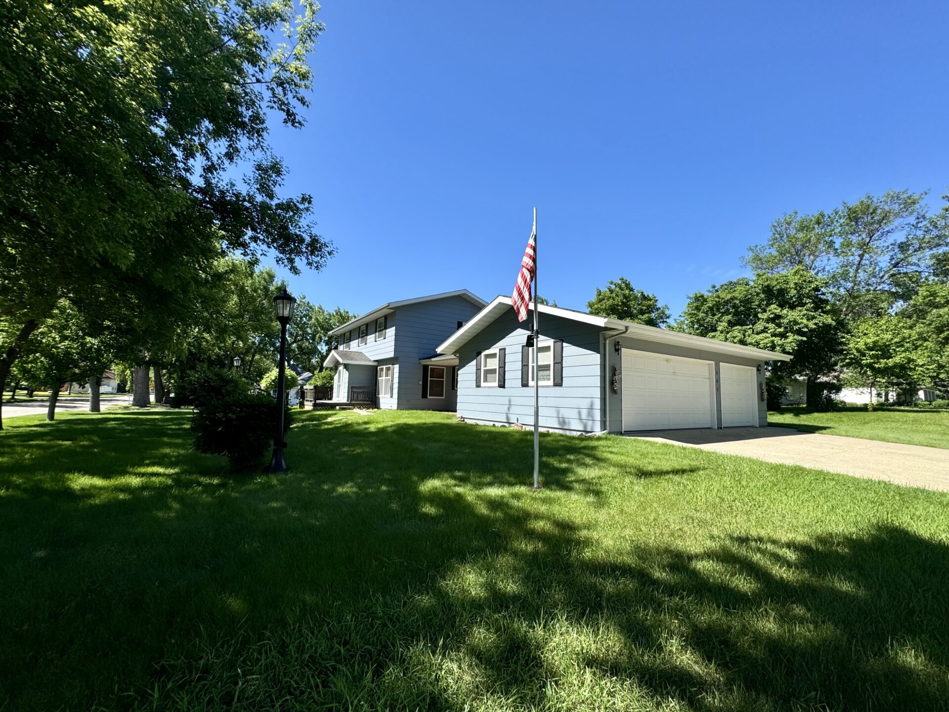 1005 3rd St. – Britton, SD