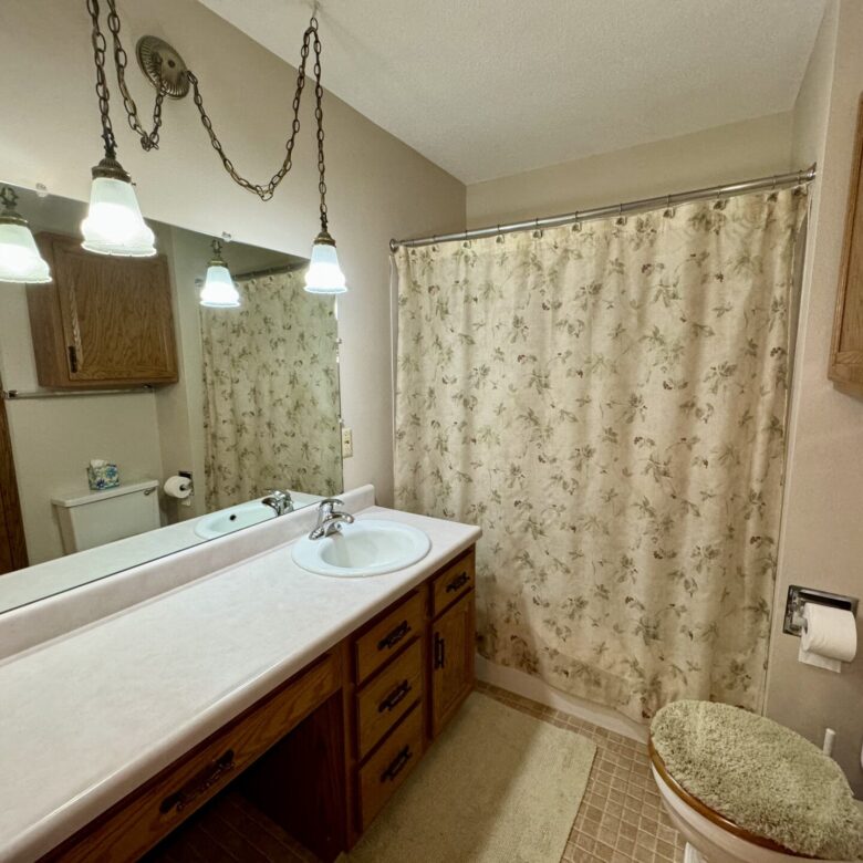 1005 3rd St. – Britton, SD