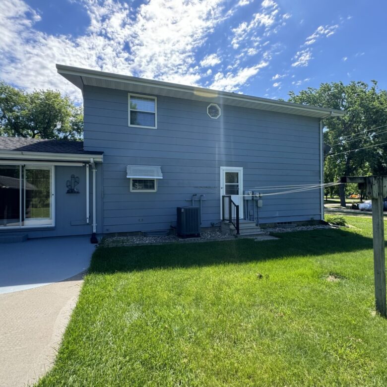 1005 3rd St. – Britton, SD
