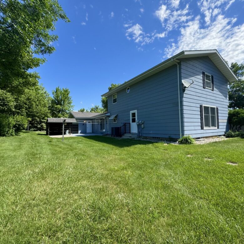 1005 3rd St. – Britton, SD