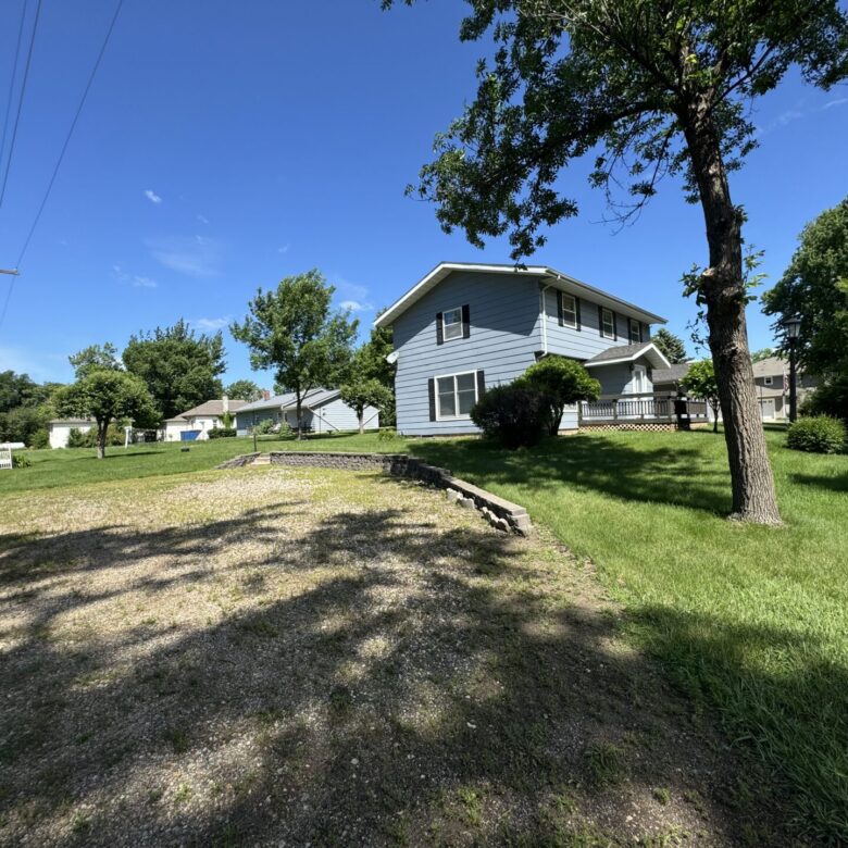 1005 3rd St. – Britton, SD