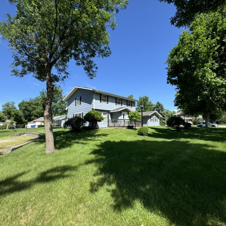 1005 3rd St. – Britton, SD