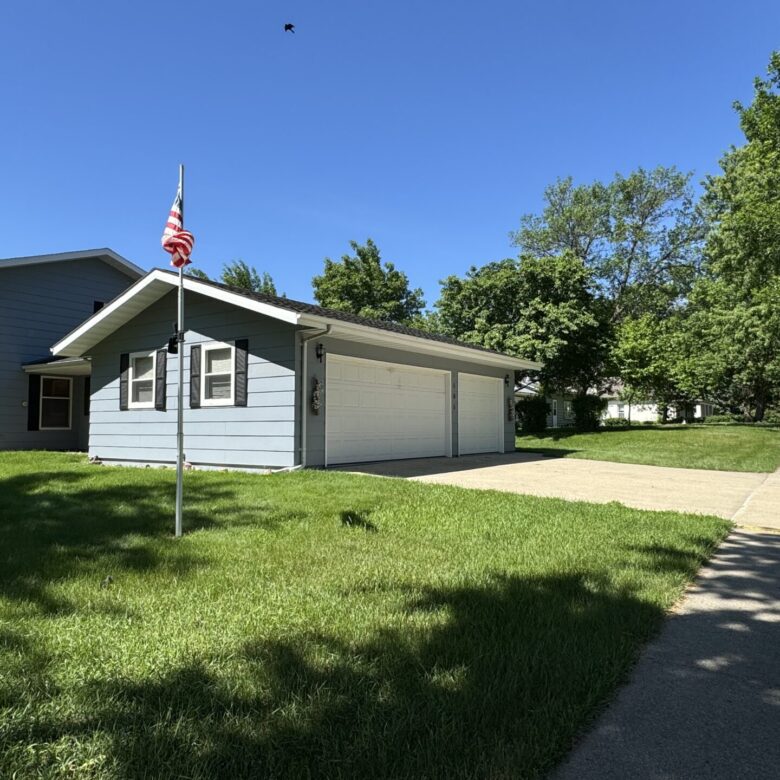 1005 3rd St. – Britton, SD