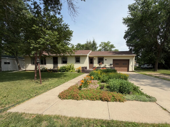 108 Maple Street – Langford, SD