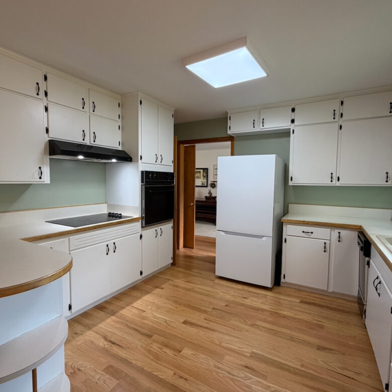 108 Maple Street – Langford, SD