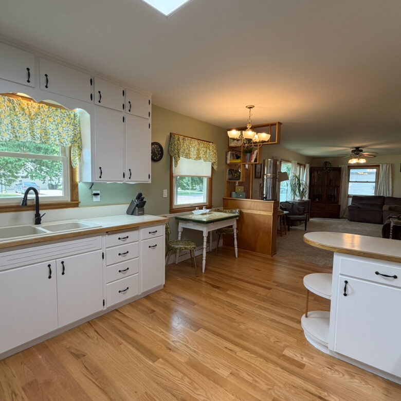 108 Maple Street – Langford, SD