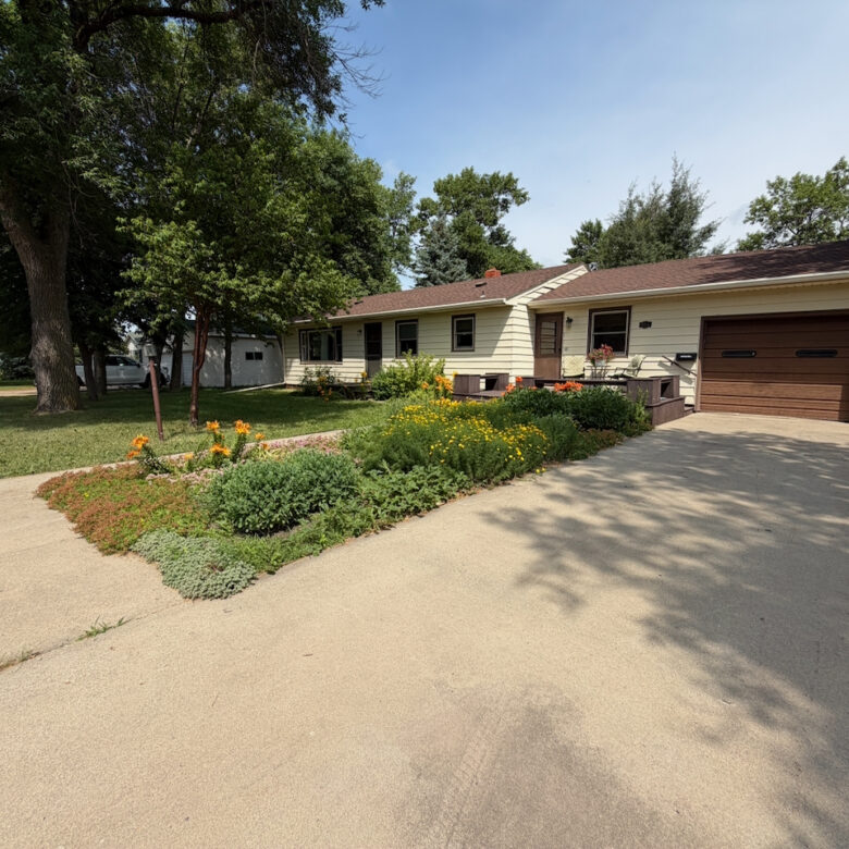 108 Maple Street – Langford, SD