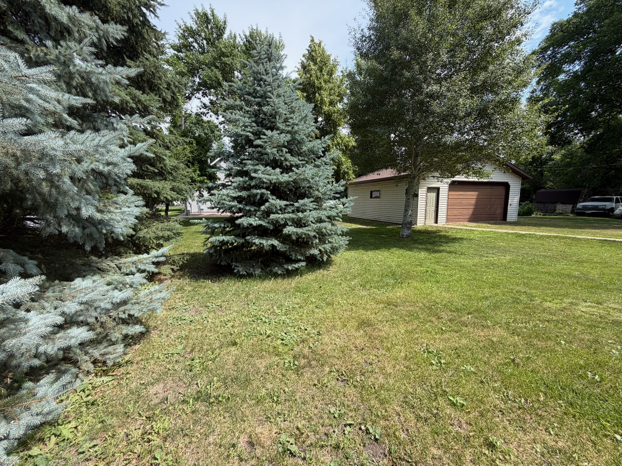 108 Maple Street – Langford, SD