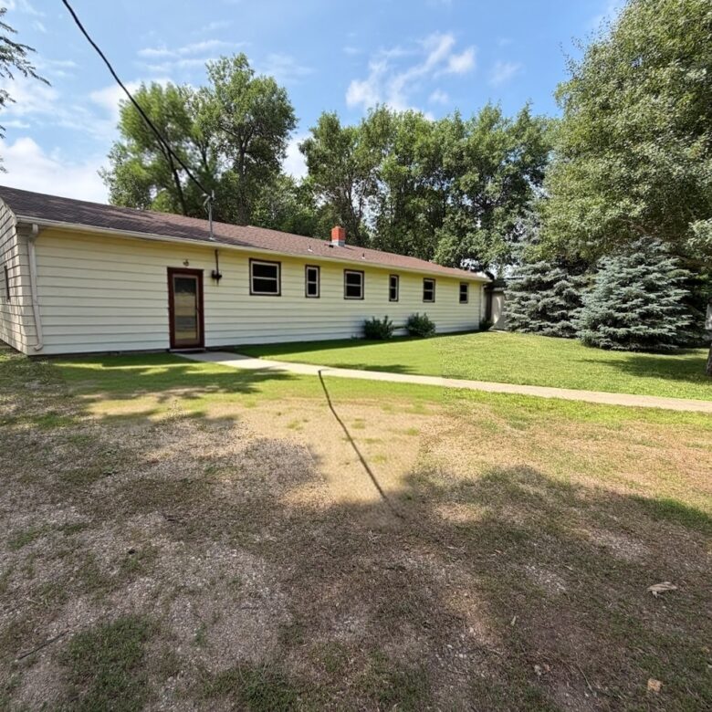 108 Maple Street – Langford, SD