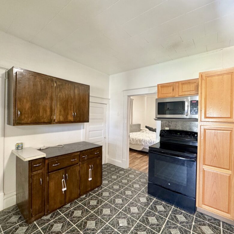 806 7th St – Britton, SD